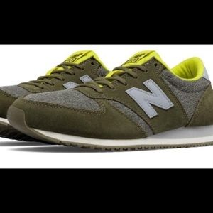 Women’s New Balance retro athletic shoes, size 11